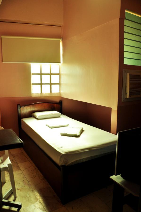Gv Hotel - Talisay City Exterior photo